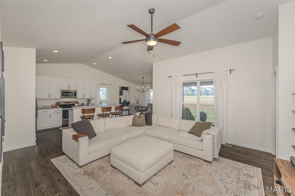 417 Cozy Pines Drive Property Photo 14