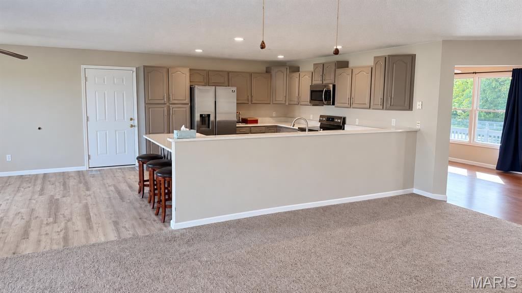 886 Whispering Hills Drive Property Photo 4