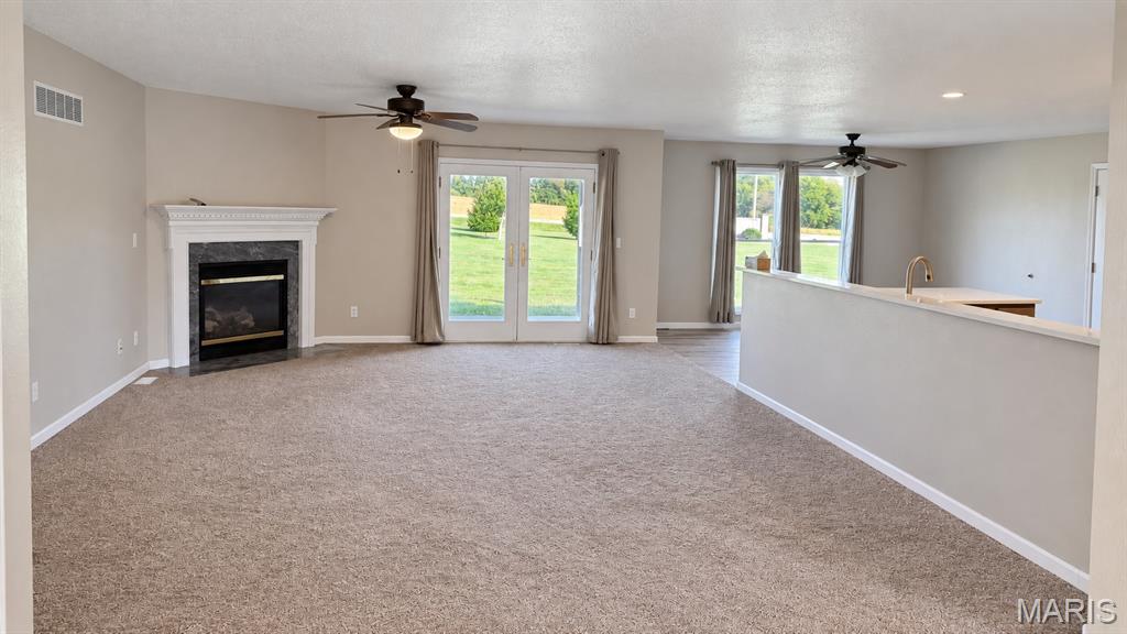 886 Whispering Hills Drive Property Photo 5