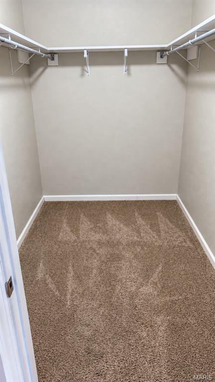 886 Whispering Hills Drive Property Photo 9