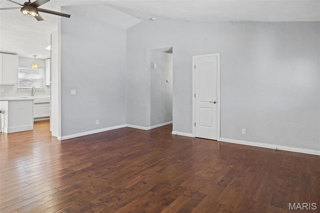526 Bluestem Court Property Photo 6