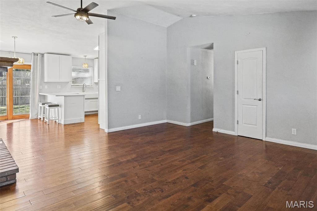 526 Bluestem Court Property Photo 7