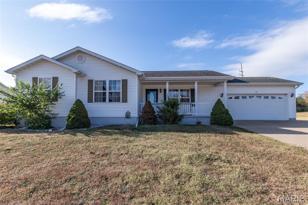 105 Ray Lee Drive Property Photo 1