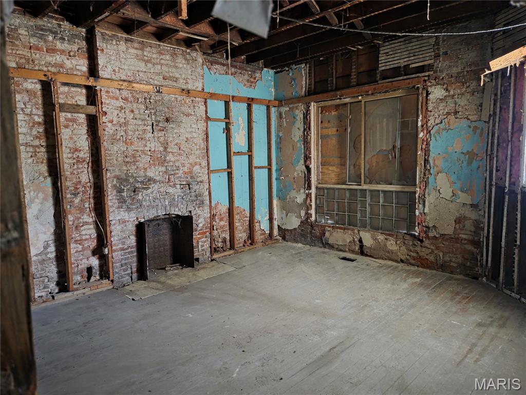 4451 Washington Boulevard Property Photo 7