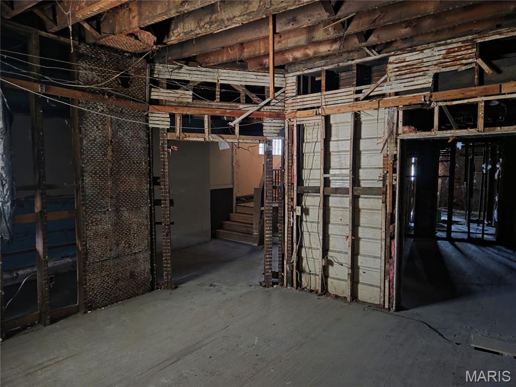 4451 Washington Boulevard Property Photo 8