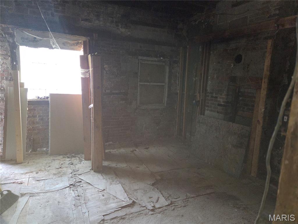 4451 Washington Boulevard Property Photo 10