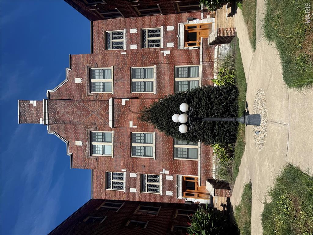 4101 Magnolia Avenue 204