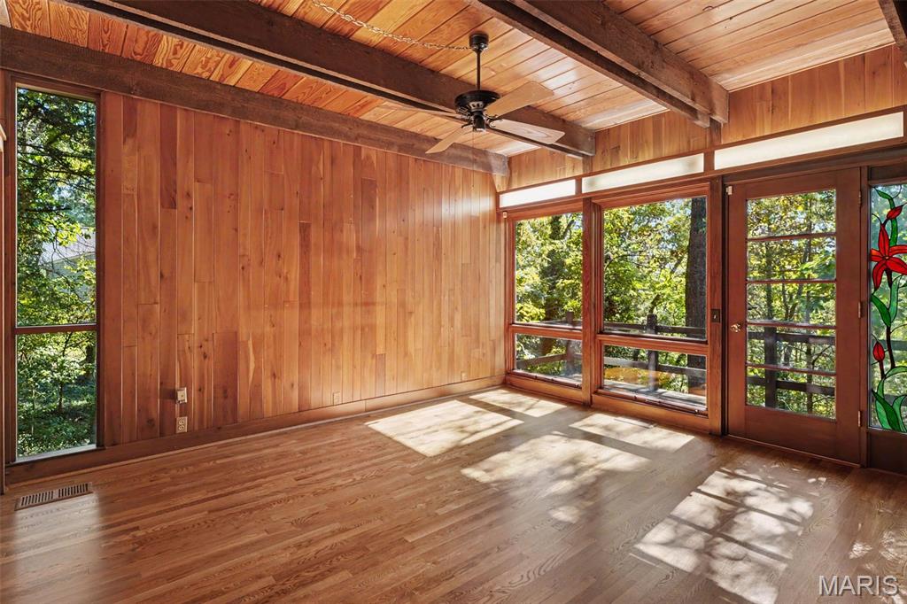 120 Glenwood Drive Property Photo 11