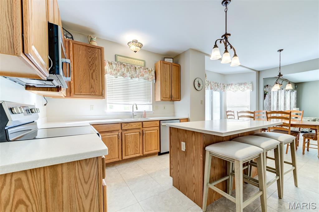 820 Jb Hunt Court Property Photo 12