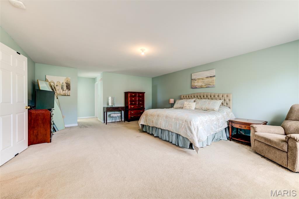 820 Jb Hunt Court Property Photo 16