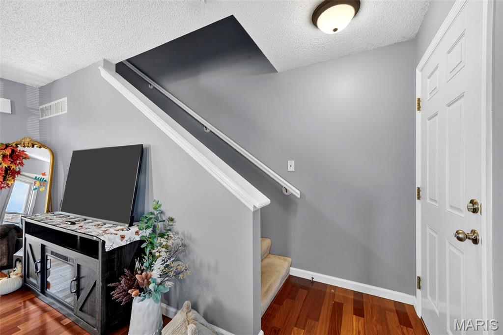 563 Donna Marie Drive 2019a Property Photo 3