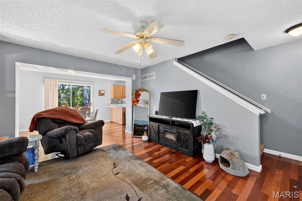 563 Donna Marie Drive 2019a Property Photo 4