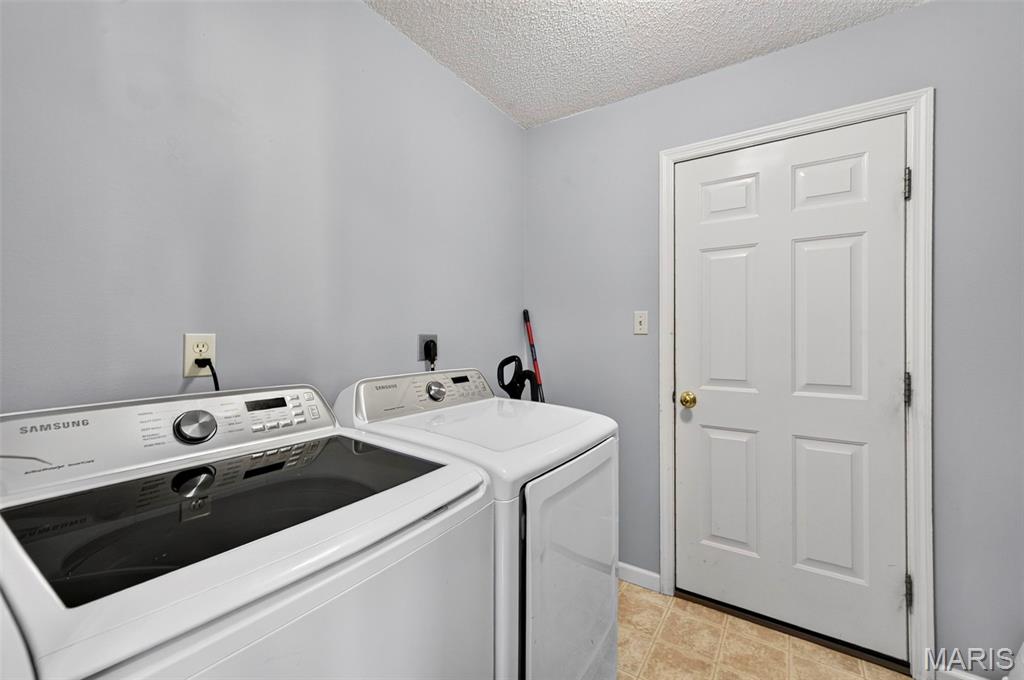 563 Donna Marie Drive 2019a Property Photo 13