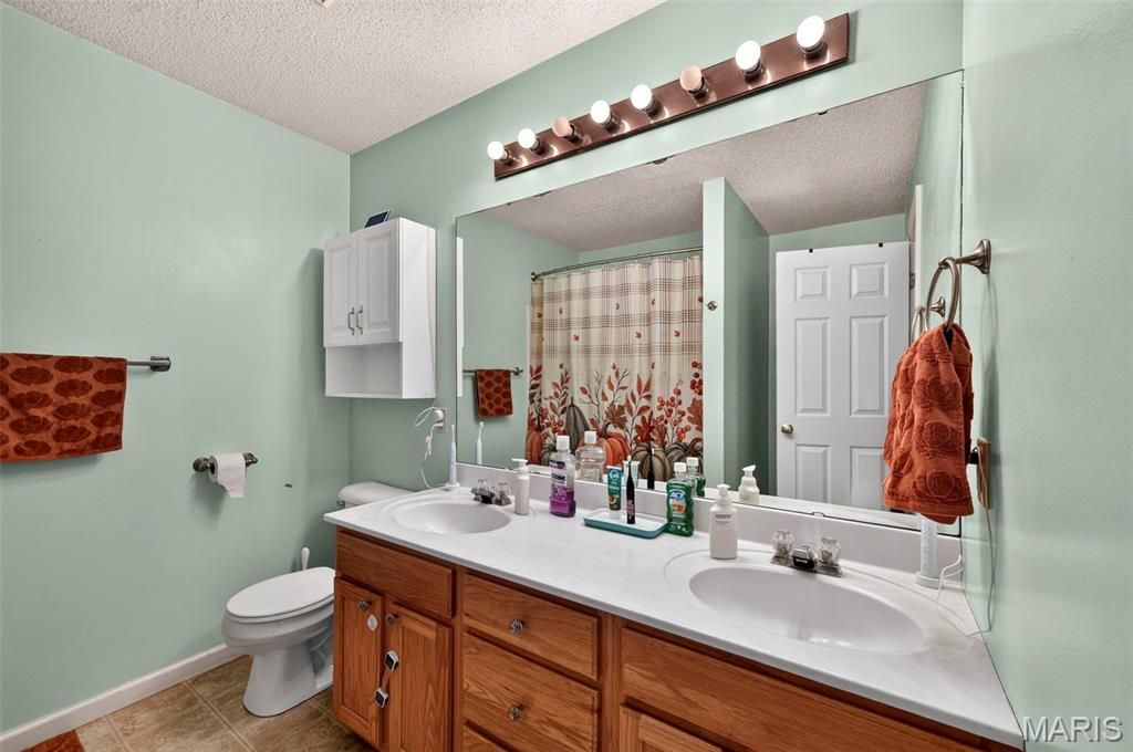563 Donna Marie Drive 2019a Property Photo 28