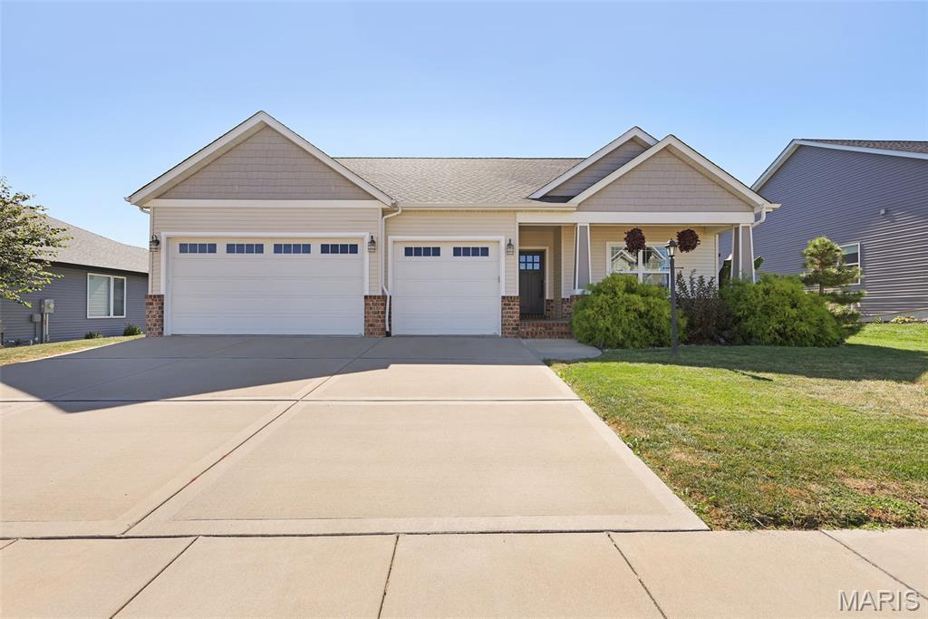 7104 Richmond Drive Property Photo 1