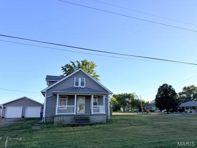 326 E Cherry Street Property Photo 1