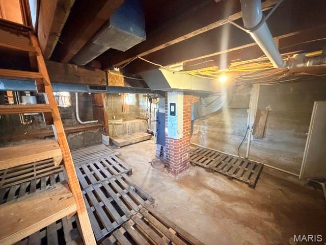 326 E Cherry Street Property Photo 9