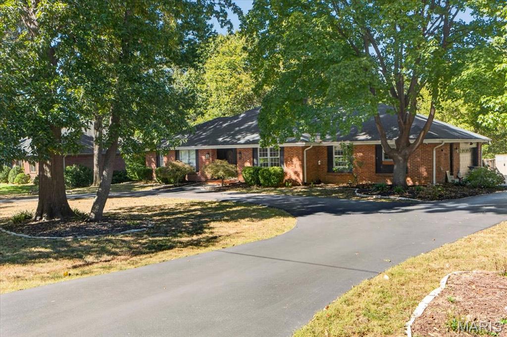 13021 Saller Drive Property Photo 3