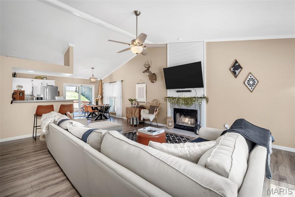 137 Hollow Creek Drive Property Photo 4