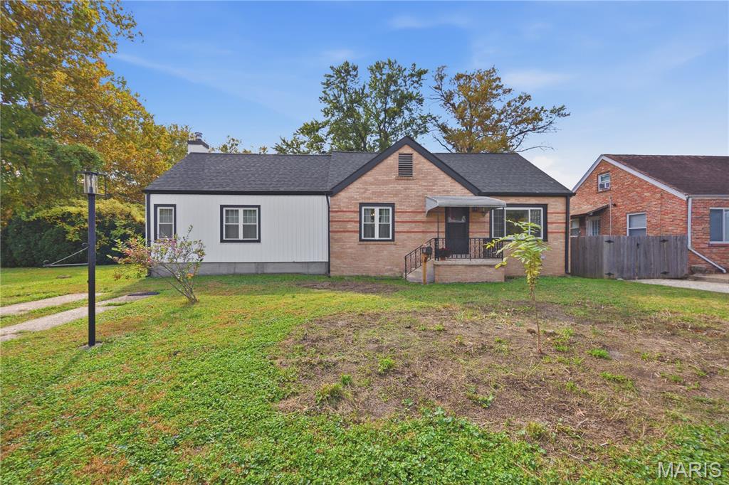 5408 Heege Road Property Photo 1