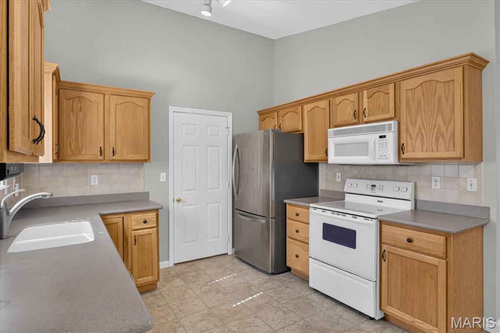 44 Rue De Paix #41 Property Photo 10