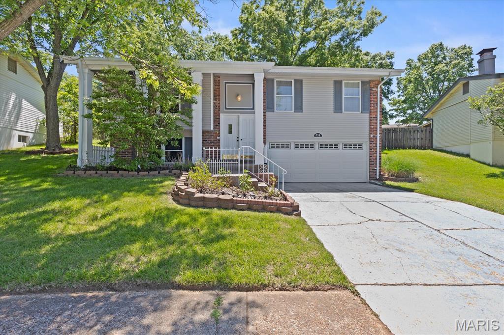 738 Village Wood Court Property Photo 1