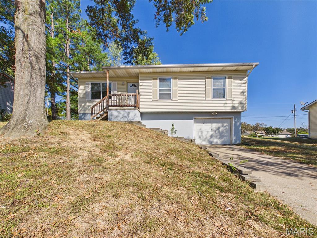 1016 Crestview Lane Property Photo 1