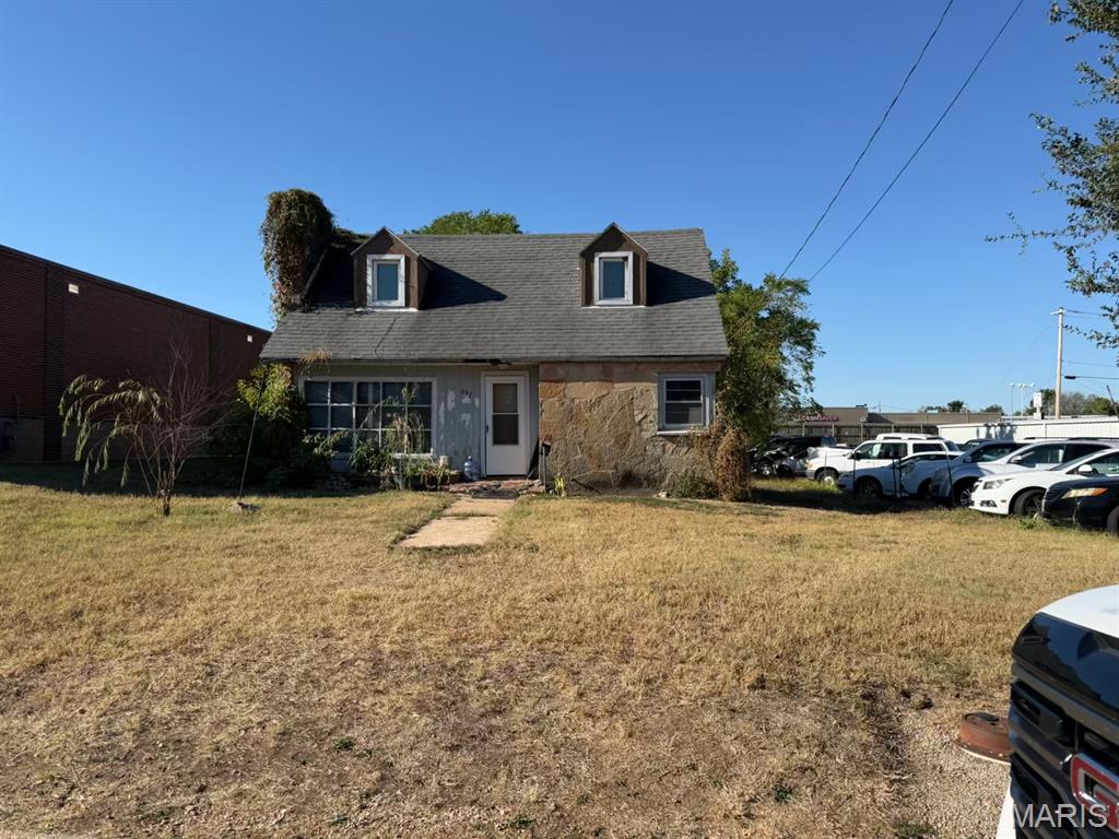 697 S Adams Avenue Property Photo 1