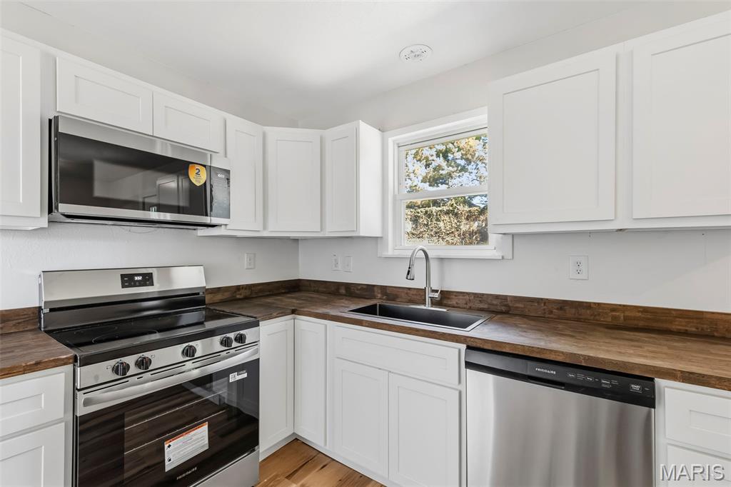 45 Cedar Ridge Drive Property Photo 11