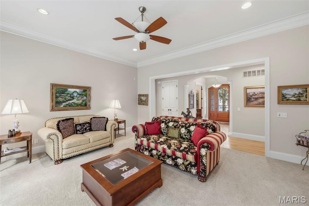 112 Castlewood Estates Drive Property Photo 26