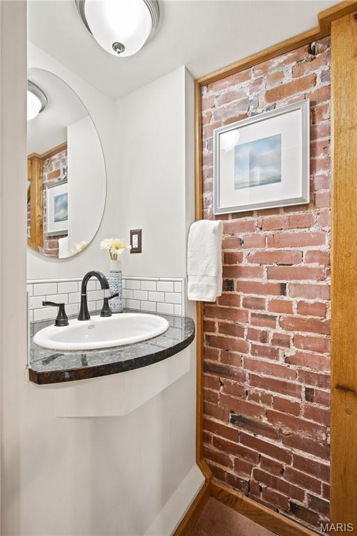 4230 Cleveland Avenue Property Photo 9