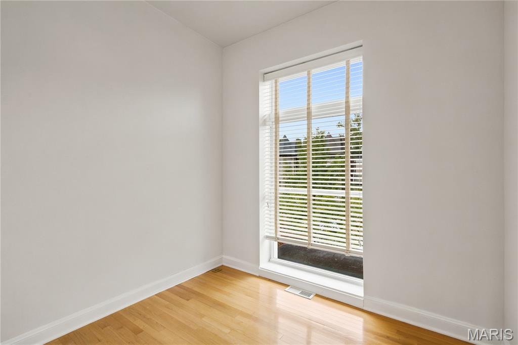 4230 Cleveland Avenue Property Photo 11