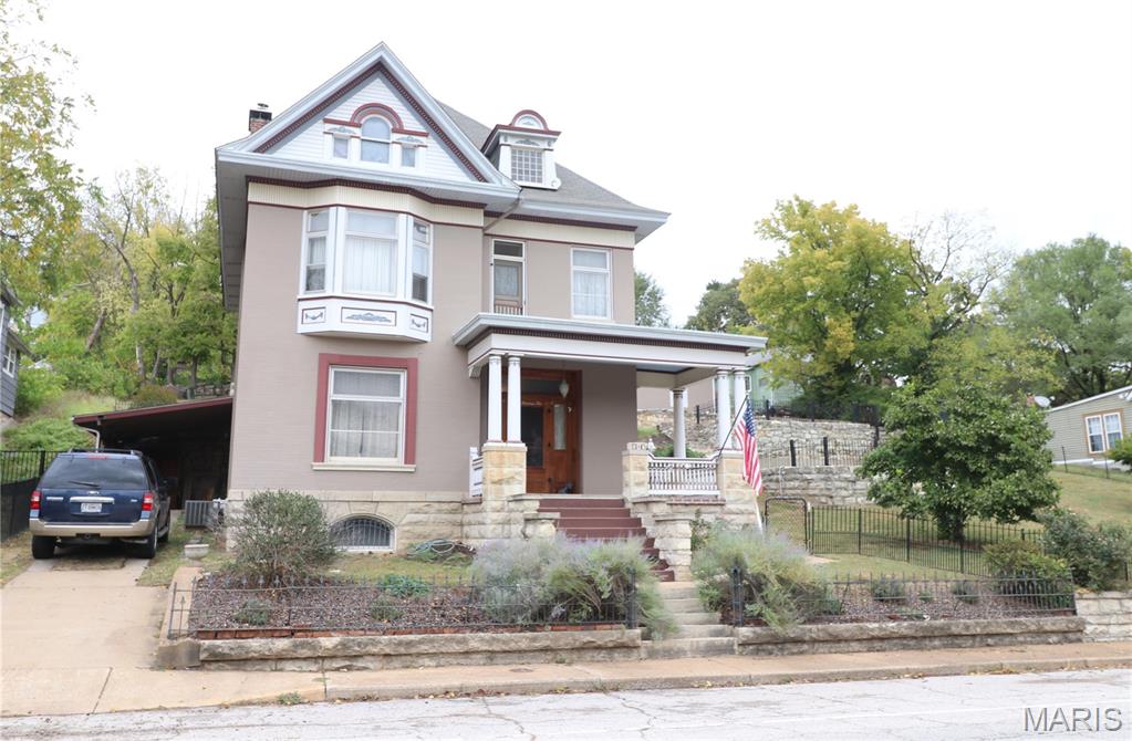 310 Boyd Street