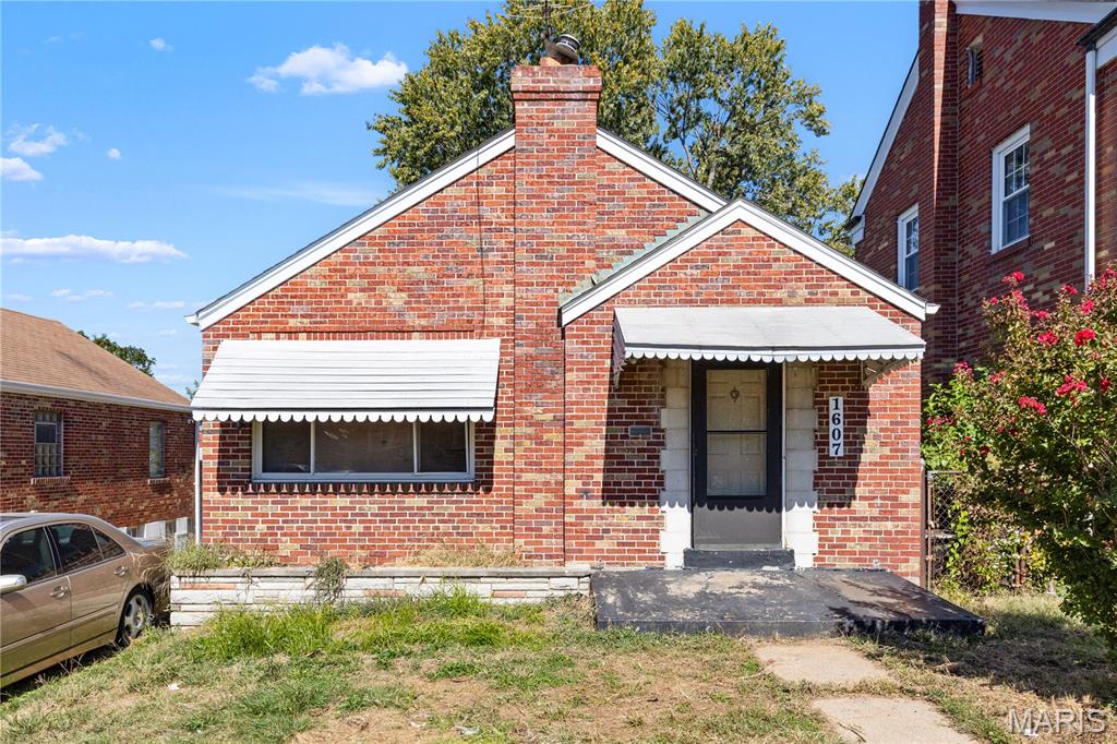 1607 Veronica Avenue Property Photo 1