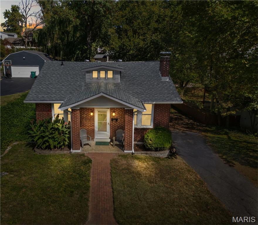 731 N Forest Avenue Property Photo 1