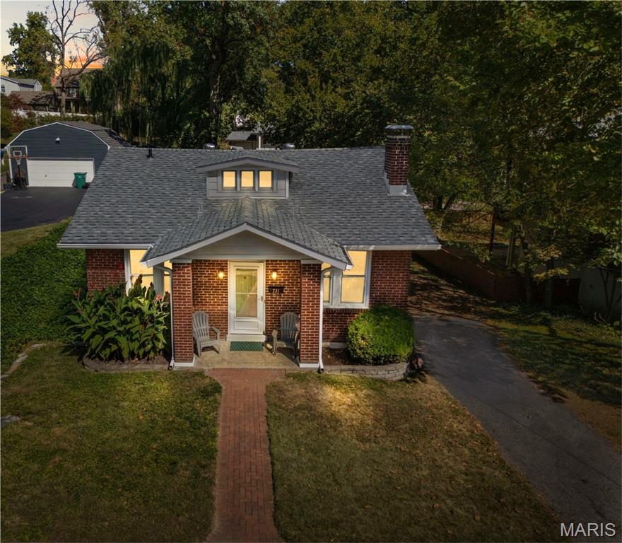 731 N Forest Avenue Property Photo 1