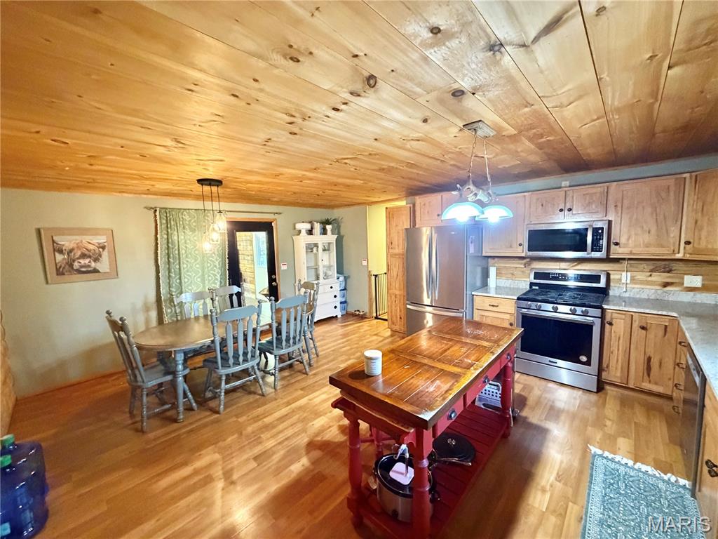 2061 N 425 Street Property Photo 8