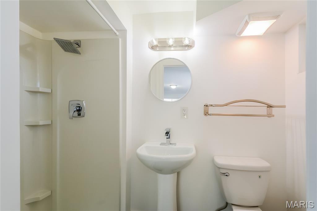 4243 Ashwick Terrace Property Photo 13
