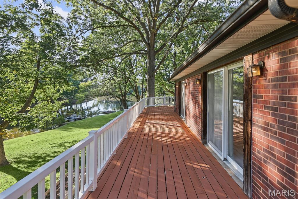 125 E Shore Drive Property Photo 11