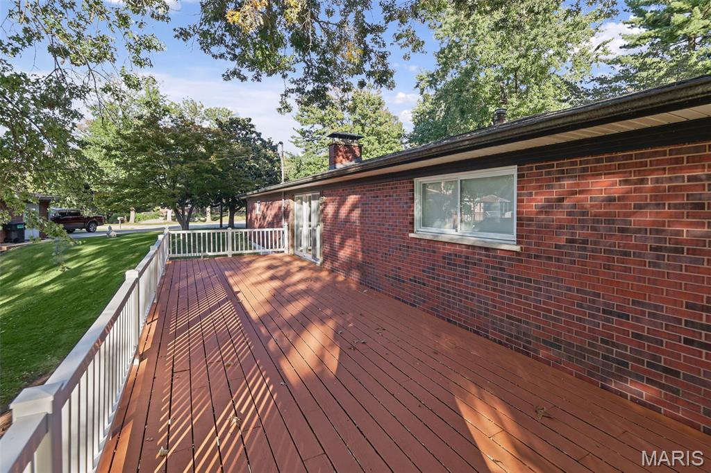 125 E Shore Drive Property Photo 12