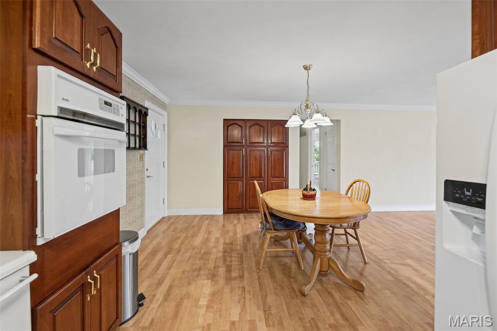 125 E Shore Drive Property Photo 21