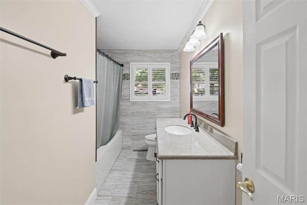 125 E Shore Drive Property Photo 27