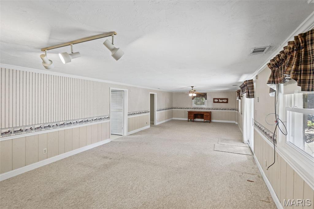 125 E Shore Drive Property Photo 32