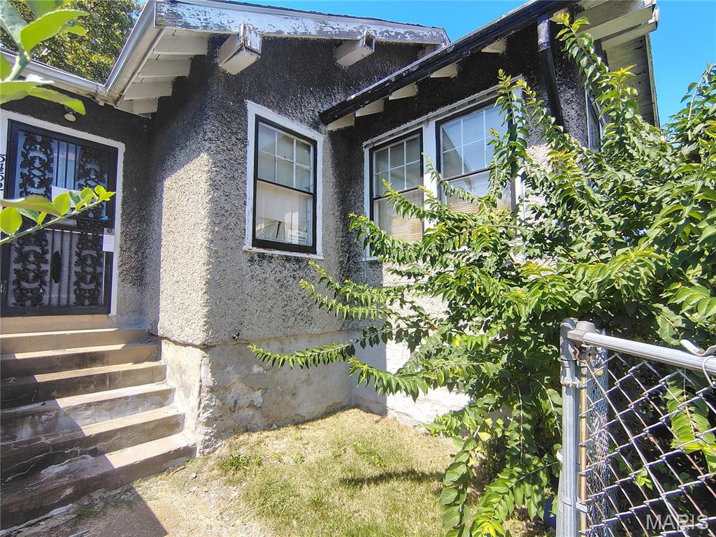 5452 W Florissant Avenue Property Photo 2