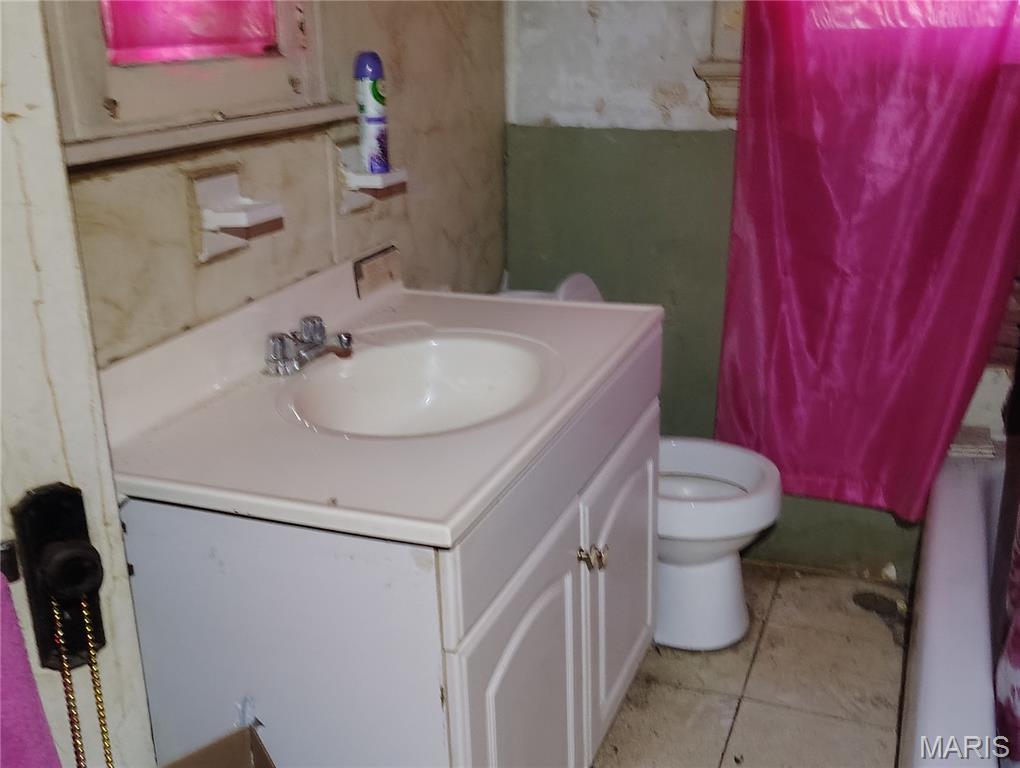 5452 W Florissant Avenue Property Photo 6