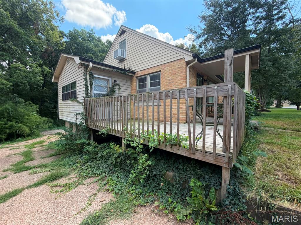 1021 Hawthorne Parkway Property Photo 3