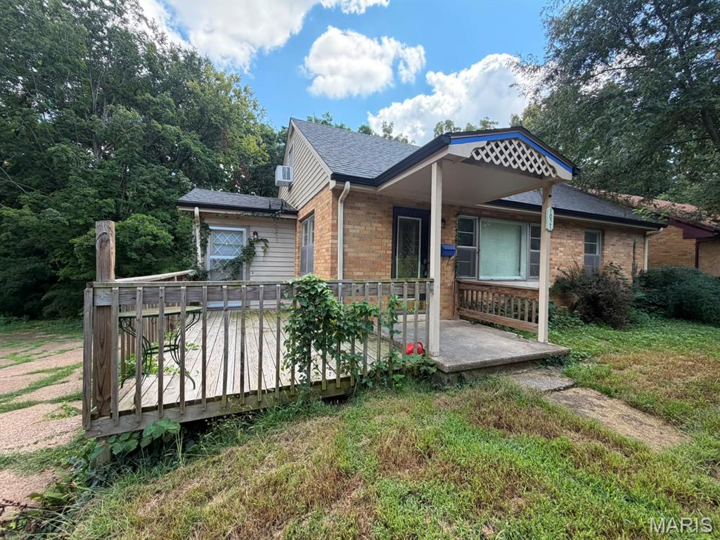 1021 Hawthorne Parkway Property Photo 4