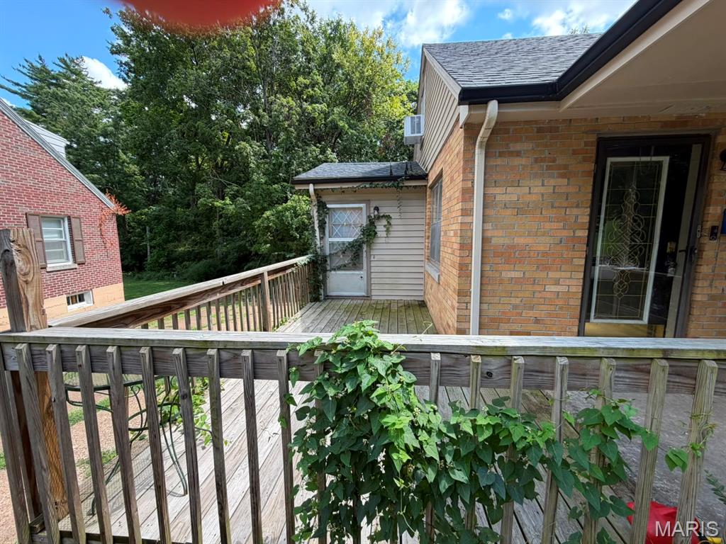 1021 Hawthorne Parkway Property Photo 7