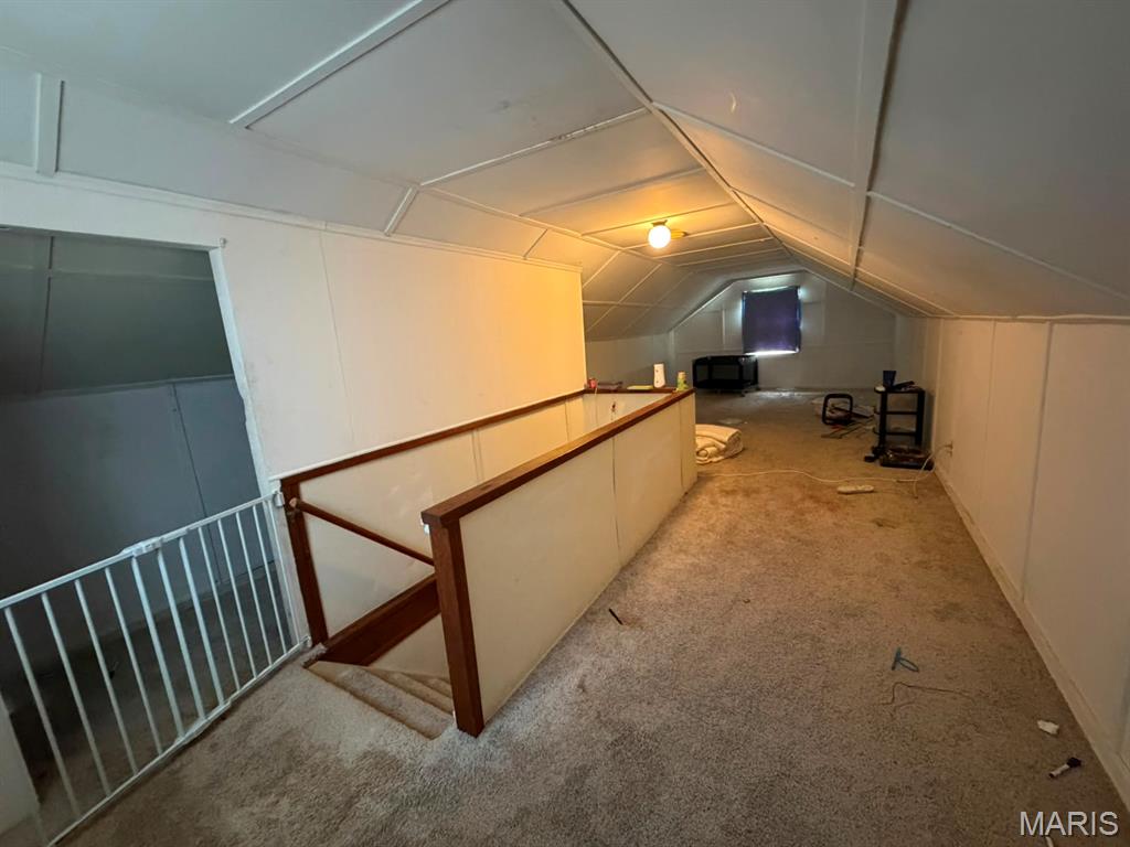 1021 Hawthorne Parkway Property Photo 9
