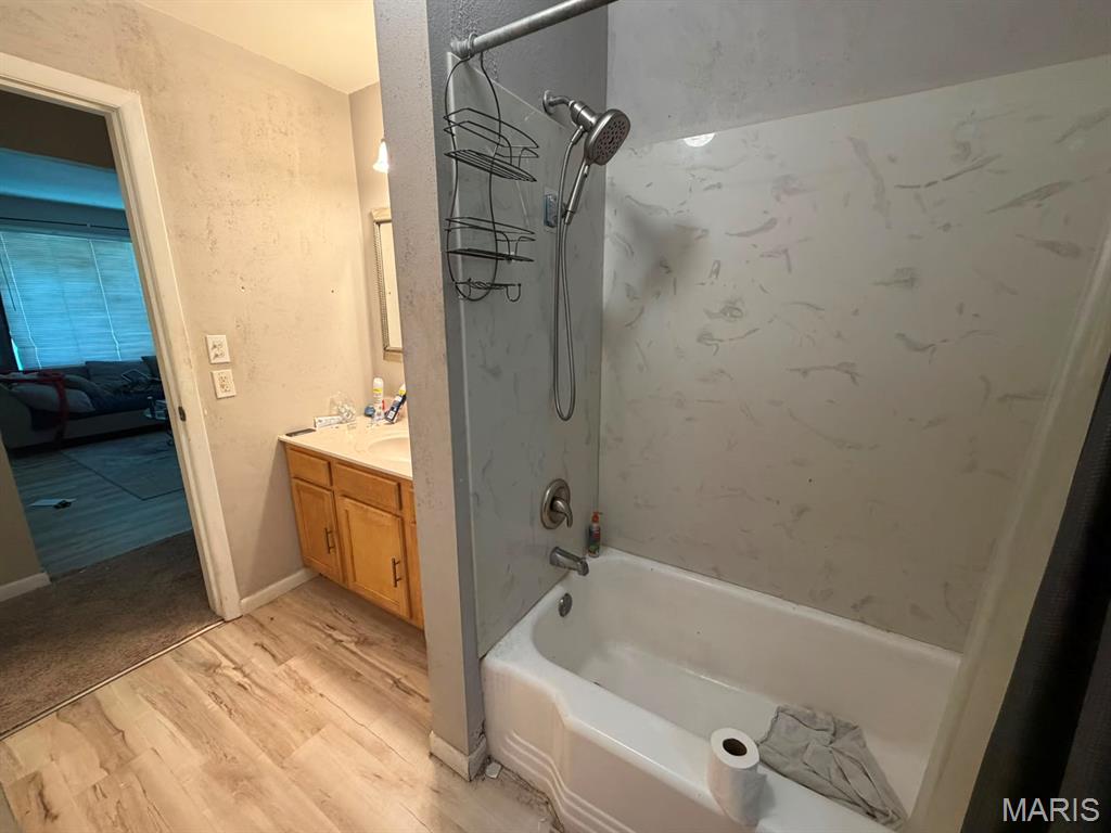 1021 Hawthorne Parkway Property Photo 10